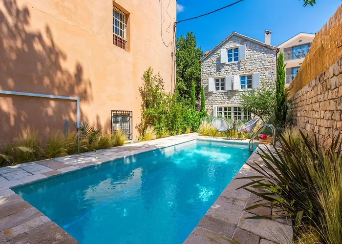 Vikendica Stunning Home In Split With Sauna *